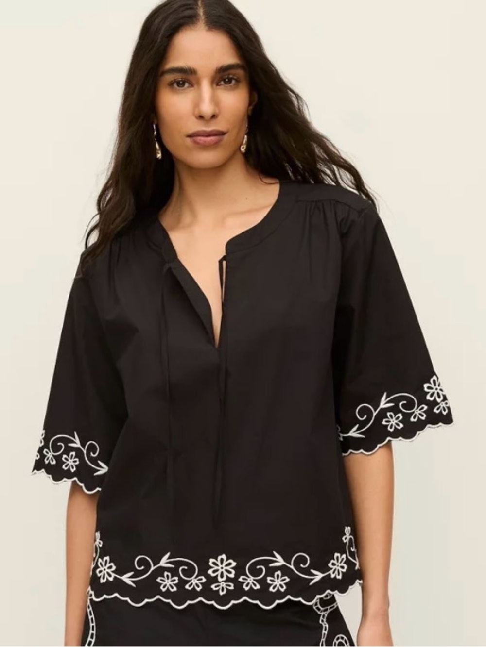 Ann Taylor • Embroidered V-Neck Blouse • NWT • Size XL